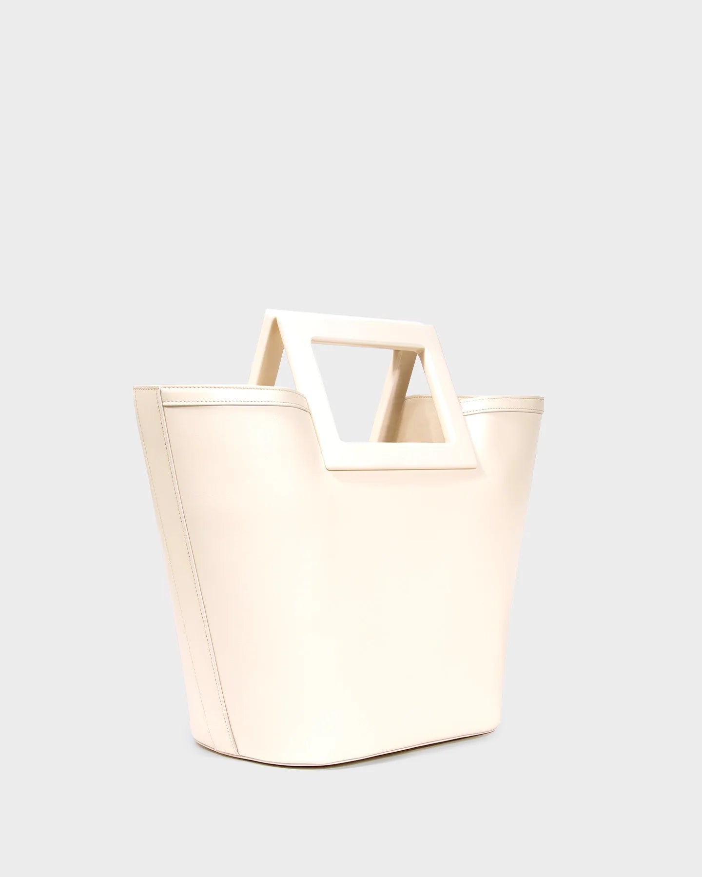 Riviera In Cream Leather three quarters view