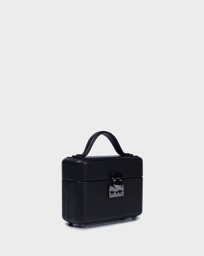 Venyx In Black Leather three quarters view